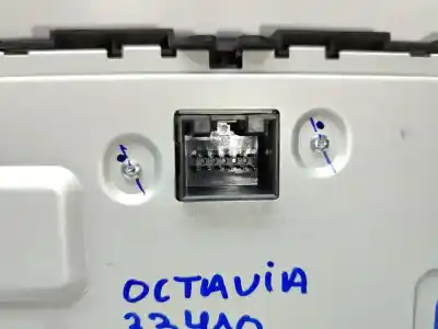 Peça sobressalente para automóvel em segunda mão display gps / multimídia por skoda octavia combi (5e5) active referências oem iam 5e0919605h  