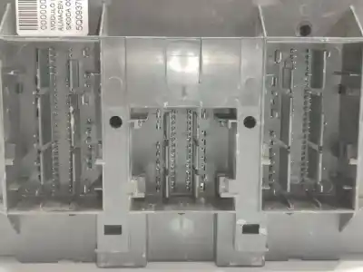 Peça sobressalente para automóvel em segunda mão módulo eletrônico por skoda octavia combi (5e5) active referências oem iam 5q0937086ah  