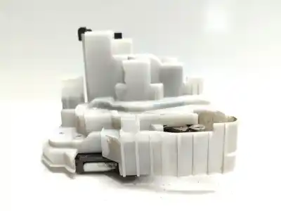 Second-hand car spare part right side door lock for fiat doblo active oem iam references 51917354