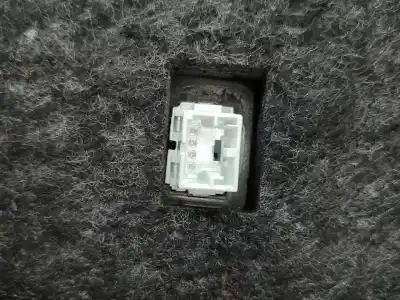 Автозапчастина б/у бардачок для audi q2 (gab, gag) 1.6 tdi посилання на oem iam 81b857035  