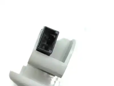 Автозапчастина б/у правильний натір для audi a4 b8 (8k2) 2.0 tdi посилання на oem iam 8k0857552  