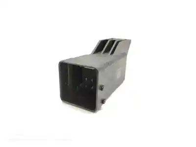 Second-hand car spare part glow plug for opel vivaro b kasten/combi furgón l1h1 2.9t expression 95 cv / 70 kw oem iam references 8200798585