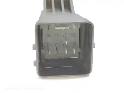 Second-hand car spare part glow plug for opel vivaro b kasten/combi furgón l1h1 2.9t expression 95 cv / 70 kw oem iam references 8200798585  