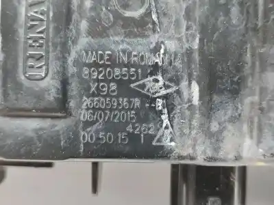 Peça sobressalente para automóvel em segunda mão farolim dianteiro esquerdo por renault captur adventure referências oem iam 266059367r  