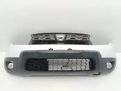 Pezzo di ricambio per auto di seconda mano PARAURTI ANTERIORE per DACIA DUSTER II  Riferimenti OEM IAM 620220025R  