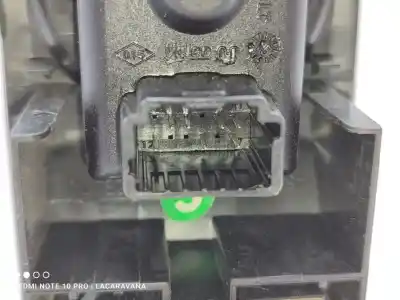 Peça sobressalente para automóvel em segunda mão botão / interruptor elevador vidro dianteiro esquerdo por renault captur adventure referências oem iam 254116722r  