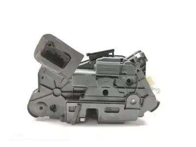Second-hand car spare part left front door lock for skoda rapid active oem iam references 5e1837015a  