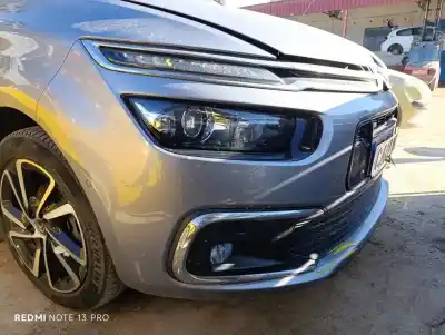 Pièce détachée automobile d'occasion le pare-choc avant pour citroen c4 picasso shine références oem iam 1617535980  