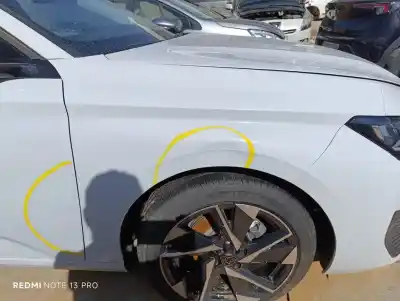 Автозапчасти б/у ПЕРЕДНЕЕ ПРАВОЕ КРЫЛО за PEUGEOT 308 (P5)  ссылки OEM IAM 9837980680  