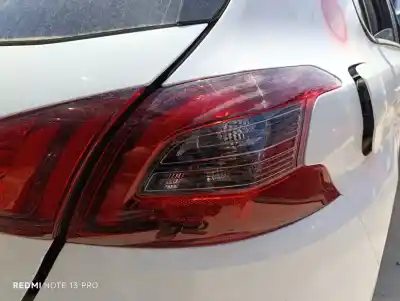 Recambio de automóvil de segunda mano de PILOTO TRASERO DERECHO para PEUGEOT 308  referencias OEM IAM 9823728580  