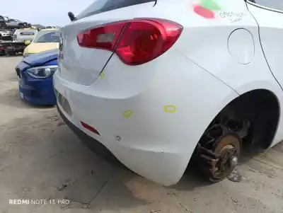Pezzo di ricambio per auto di seconda mano PARAURTI POSTERIORE per ALFA ROMEO GIULIETTA (191 DESDE MODELO 2010)  Riferimenti OEM IAM 156093407  