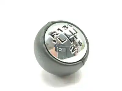 Pièce détachée automobile d'occasion POMMEAU DE LEVIER DE VITESSES pour PEUGEOT 307 BERLINA (S2)  Références OEM IAM 2403V1  