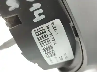 Peça sobressalente para automóvel em segunda mão espelho retrovisor esquerdo por renault clio iv technofeel referências oem iam 963025724r  