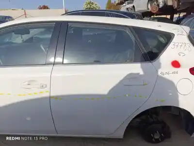 Second-hand car spare part rear left door for toyota auris active oem iam references 6700402380