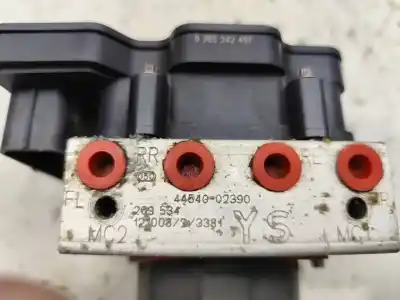 Peça sobressalente para automóvel em segunda mão abs por toyota auris active referências oem iam 4454002390  