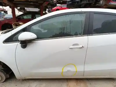 İkinci el araba yedek parçası SOL ÖN KAPI için KIA RIO  OEM IAM referansları 760031W010  