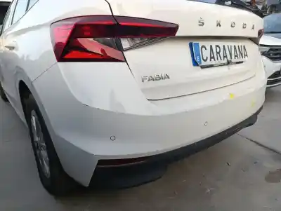 Автозапчастина б/у задній бампер для skoda fabia (pj3) ambition 95 cv / 70 kw посилання на oem iam 6ve807421  