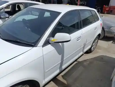 Peça sobressalente para automóvel em segunda mão porta da frente esquerda por audi a3 (8p) 1.6 tdi ambiente referências oem iam 8p4831051a