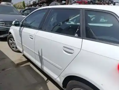 Peça sobressalente para automóvel em segunda mão porta do automóvel traseira esquerda por audi a3 (8p) 1.6 tdi ambiente referências oem iam 8p4833051a