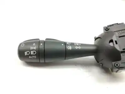 Recambio de automóvil de segunda mano de MANDO LUCES para RENAULT CLIO IV Dynamique referencias OEM IAM 8201167992  