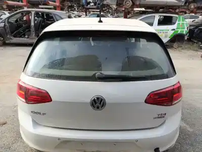 İkinci el araba yedek parçası bagaj kapagi için VOLKSWAGEN GOLF VII LIM. (5G1) Sport BlueMotion OEM IAM referansları 5G6827025K  