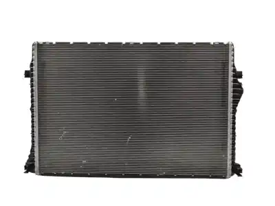 Pièce détachée automobile d'occasion RADIATEUR D'EAU pour VOLKSWAGEN GOLF VIII (CD1)  Références OEM IAM 5WA121251H   Pièce détachée automobile d'occasion RADIATEUR D'EAU pour VOLKSWAGEN GOLF VIII (CD1)  Références OEM IAM 5WA121251H