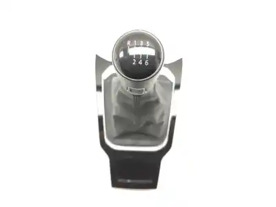 Pièce détachée automobile d'occasion POMMEAU DE LEVIER DE VITESSES pour VOLKSWAGEN T-ROC Advance Références OEM IAM 2GA711123A  