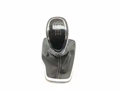 Pièce détachée automobile d'occasion POMMEAU DE LEVIER DE VITESSES pour OPEL INSIGNIA GRAND SPORT Selective 140 CV / 103 KW Références OEM IAM 527903903  