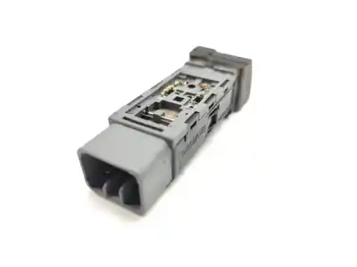 Pièce détachée automobile d'occasion BOUTON INTERRUPTEUR pour KIA SORENTO Drive 2WD Références OEM IAM 933202P000VA  