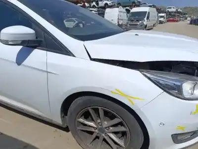 Автозапчастина б/у передне праве крило для FORD FOCUS LIM. Trend + Посилання на OEM IAM PBM51A16008AG  