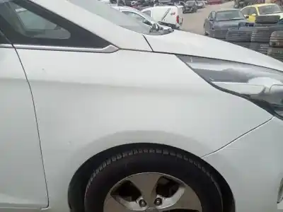 Автозапчастина б/у передне праве крило для kia carens iv 1.7 crdi посилання на oem iam 66321a4000