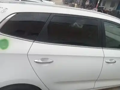 Автозапчастина б/у двері задні праві для kia carens iv 1.7 crdi посилання на oem iam 77004a4000