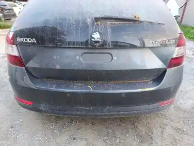 Pièce détachée automobile d'occasion pare-chocs arrière pour skoda rapid active références oem iam 5jj807421b