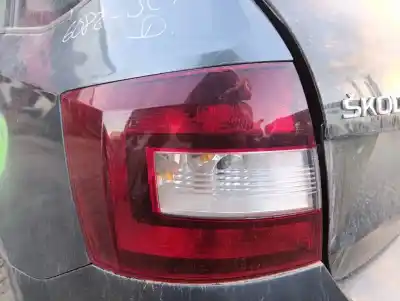 Pièce détachée automobile d'occasion feu arrière gauche pour skoda rapid active références oem iam 5jj945111a