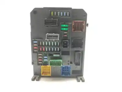 Pezzo di ricambio per auto di seconda mano scatola relè/fusibili per citroen c4 picasso live edition 131 cv / 96 kw riferimenti oem iam 9806687980  