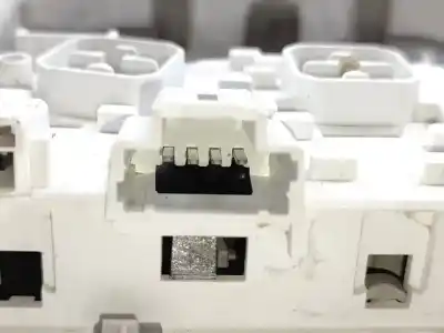 Pezzo di ricambio per auto di seconda mano luce interna per citroen c3 feel riferimenti oem iam 96754056bj  