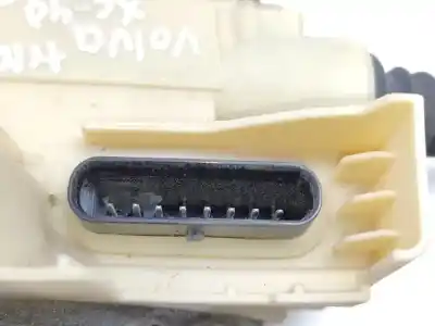Peça sobressalente para automóvel em segunda mão fechadura da porta traseira direita por volvo xc 40 core 2wd referências oem iam 32131413  