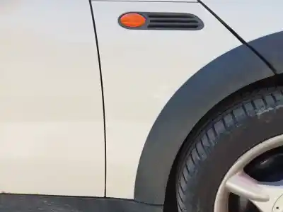 Peça sobressalente para automóvel em segunda mão Guarda-lamas Dianteiro Direito por BMW MINI (R50,R53) Cooper Referências OEM IAM 41217037438  