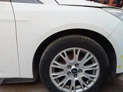 Peça sobressalente para automóvel em segunda mão Guarda-lamas Dianteiro Direito por FORD FOCUS LIM. (CB8) Trend Referências OEM IAM PBM51A16008AG  