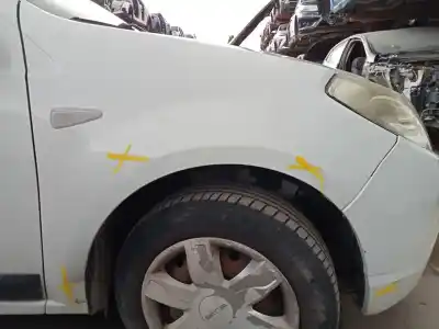 Pezzo di ricambio per auto di seconda mano Parafango Anteriore Destro per DACIA SANDERO Ambiance Riferimenti OEM IAM 631005379R  