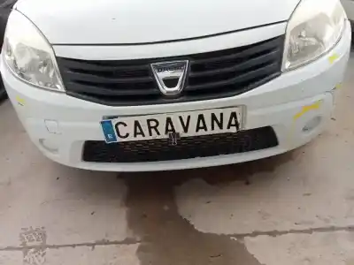 Pezzo di ricambio per auto di seconda mano PARAURTI ANTERIORE per DACIA SANDERO  Riferimenti OEM IAM 8200526596  