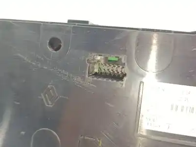 Peça sobressalente para automóvel em segunda mão comando de sofagem (chauffage / ar condicionado) por renault captur dynamique referências oem iam 275108796r  