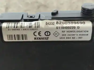 Peça sobressalente para automóvel em segunda mão caixa de fusíveis e relés por renault scénic ii (jm0/1_) 1.9 dci (jm0g, jm12, jm1g, jm2c) referências oem iam 8200309690  