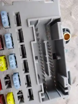 Peça sobressalente para automóvel em segunda mão caixa de fusíveis e relés por fiat i doblò (119) 223b1000 referências oem iam 0051763772  