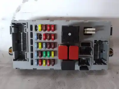 Автозапчасти б/у блок реле/предохранителей за fiat i doblò (119) 223b1000 ссылки oem iam 0051763772