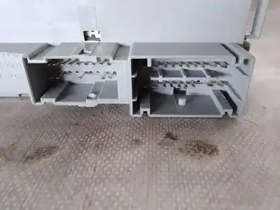 Peça sobressalente para automóvel em segunda mão caixa de fusíveis e relés por fiat i doblò (119) 223b1000 referências oem iam 0051763772  