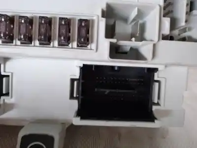 İkinci el araba yedek parçası röle/sigorta kutusu için alfa romeo giulietta (191) 940a3000 oem iam referansları 50520758  
