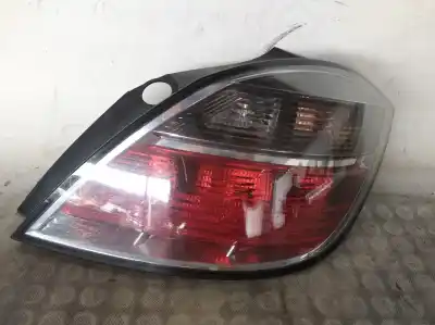 Автозапчастина б/у правий ліхтар для opel astra h sedán (a04) 1.7 cdti (l69) посилання на oem iam   