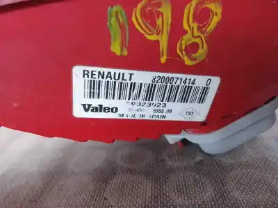 Автозапчастина б/у правий ліхтар для renault clio ii fase ii (b/cb0) d7f726 посилання на oem iam 8200071414  