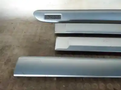Автозапчастина б/у передні молдинги для renault modus confort dynamique посилання на oem iam 9639767277  